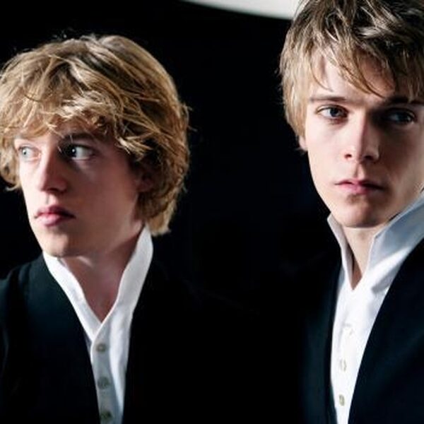 Lucas & Arthur Jussen spelen Roukens