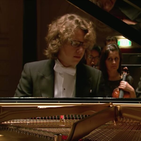 Het Zondagochtend Concert: Grieg en Hannes Minnaar