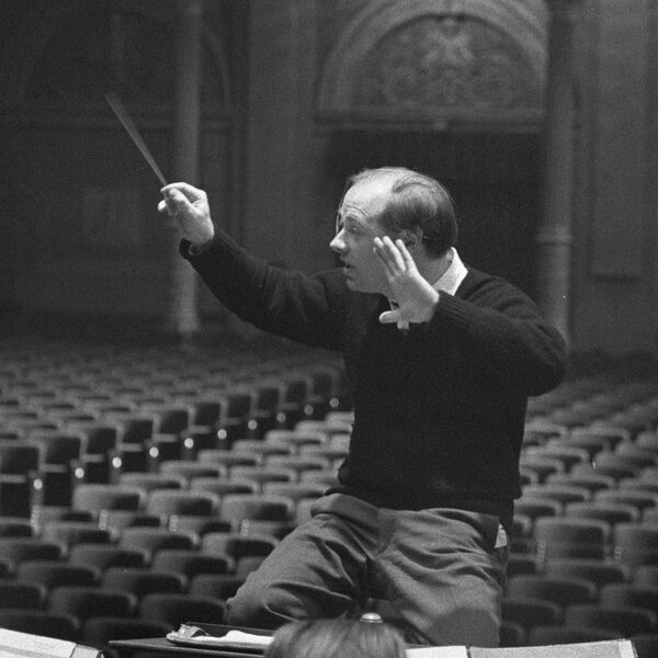 Omroeparchief: Radio Filharmonisch Orkest o.l.v. Bernard Haitink met Le sacre du printemps