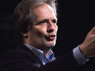 Portret van Peter Eötvös