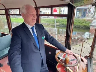 Jan Vilijn is de oudste trambestuurder van Nederland