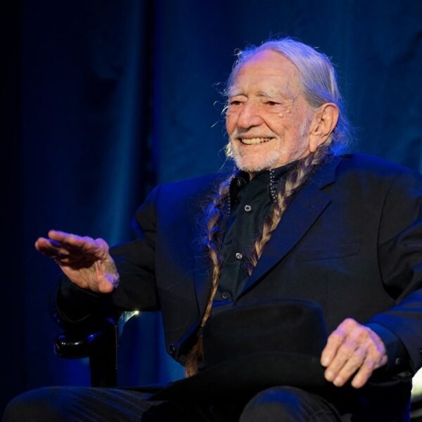 Willie Nelson brengt nieuwe plaat uit