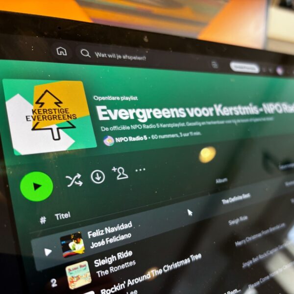 Volg de officiële NPO Radio 5 Kerst-playlist op Spotify