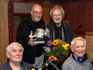 The Cats ontvangt NPO Radio 5 Evergreen Award