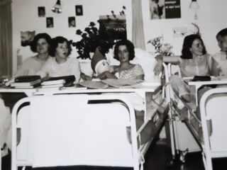 Deels opgelost: Mensen uit sanatorium Zonnegloren 1966/1967