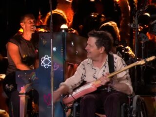 Miljoenen kijkers voor optreden Coldplay met Michael J. Fox
