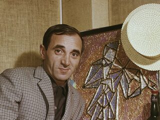 Postzegel voor Charles Aznavour