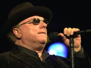 Van Morrison, met nieuwe muziek, 'extra special guest' concert Neil Young