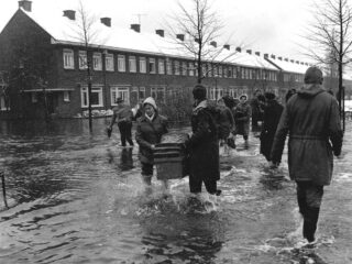 Podcast-tip: Toen de dijk doorbrak bij Tuindorp Oostzaan