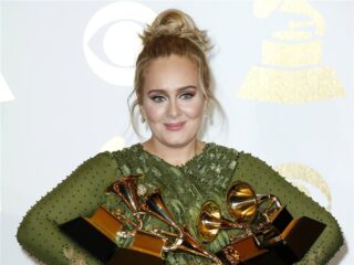 Adele neemt voor onbepaalde tijd afscheid van publiek