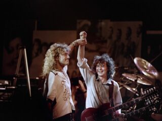Led Zeppelin slaat een nieuwe weg in op 'Houses of the Holy'