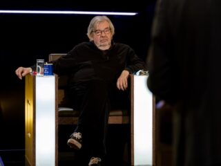 Podcast-tip: Maarten van Rossem in gesprek met Paul de Leeuw