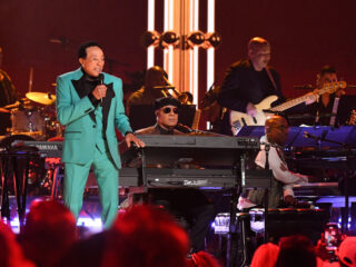 Luister nu: nieuwe Evergreen-albums van Smokey Robinson en Willie Nelson