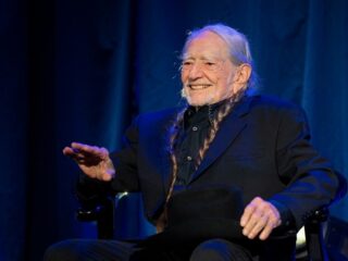 Willie Nelson brengt nieuwe plaat uit