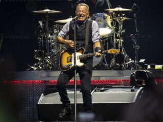 Springsteens mythische 'Electric Nebraska'-album wordt in oktober eindelijk uitgebracht