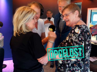 Kerst: Helen zocht biologische vader Simon