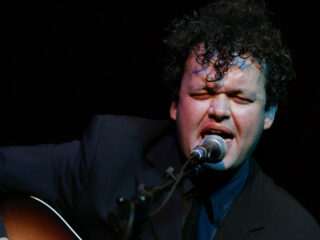 Nieuw op NPO Radio 5: Daniël Lohues 'De Emmenaar En De Olifant'