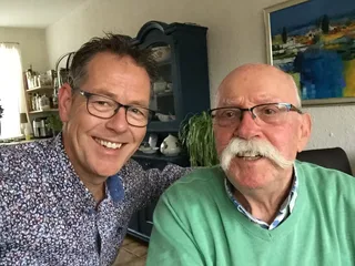 Luister: Bert eert muzieksamensteller Herman van der Velden