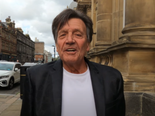 Nieuwe muziek van Billy J. Kramer