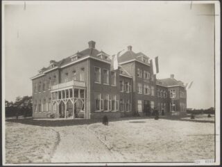 vriendin uit kindertehuis Rina van Straten