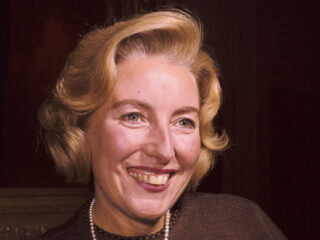 Vroege Vera Lynn opnames opgedoken na opruimactie dochter