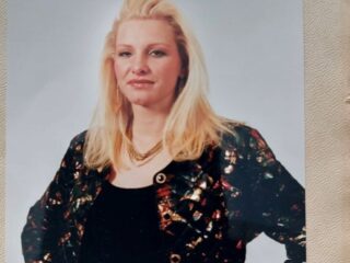 DEELS OPGELOST: onbekende baby en vrouw op de foto