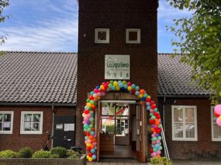 Bert helpt mee in het Aquinohuis voor Lief Gebaar