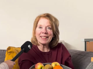 Petra de Joode presentatrice De Muzikale Fruitmand