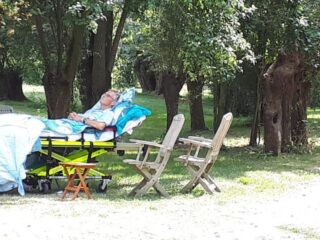 "Nog één keer met de voeten in 't zand"