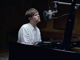 James Blake covert 'Vincent'