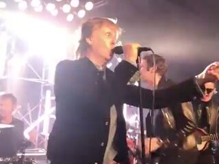 Paul McCartney zingt eigen cover
