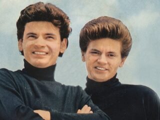 Op de band in 1958: 'Devoted To You'