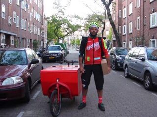 Martijn Crins- Frontberichten van een Facteur