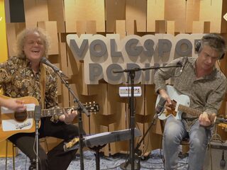 Volgspot Podium: The Dashboard Danglers