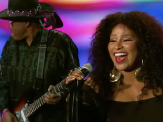 Chaka Khan live met 'I'm Every Woman'