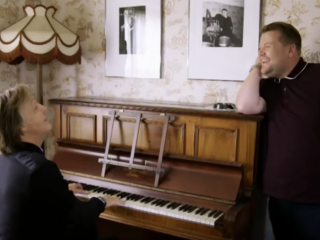 Filmpje: Paul McCartney bezoekt ouderlijk huis