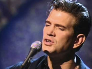Chris Isaak met 'Wicked Game'