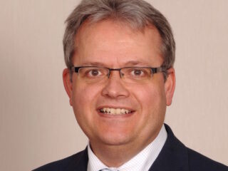 8 april: De twijfel te boven