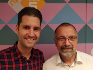 Hans kan nu eindelijk voorlezen