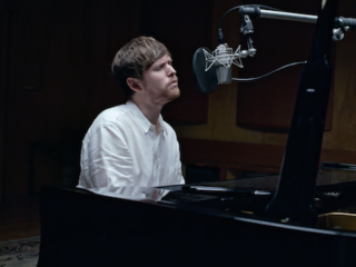 James Blake covert 'Vincent'