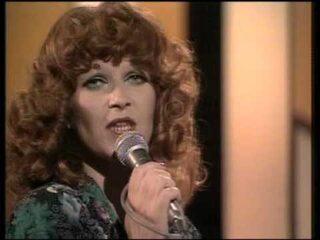 'Laat Me Alleen' van Rita Hovink