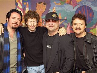 Toto brengt 'nieuw' lied uit