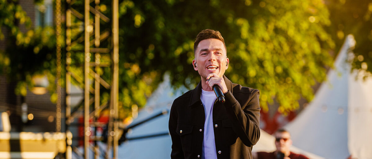 Vrijdag LIVE in de studio: Raymon Hermans