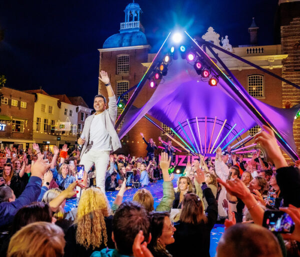 Muziekfeest op het Plein: Moergestel