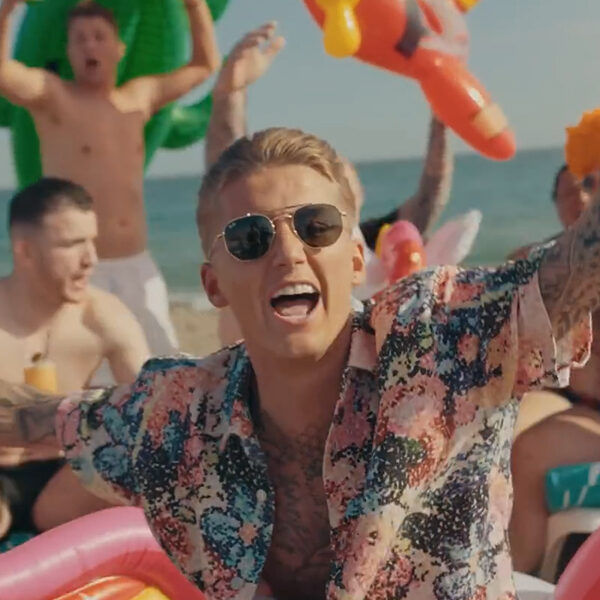 Is 'In Spanje' de nieuwe zomerhit voor Mart Hoogkamer?