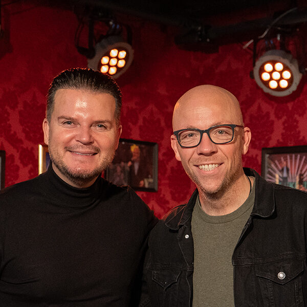 Mike Peterson primeurt nieuwe EP 'Unplugged'