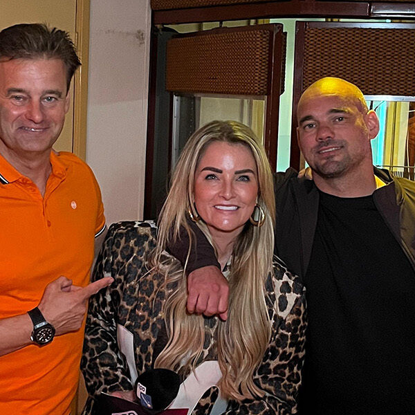 John de Bever, Wilfred Genee, Wesley Sneijder en Rafael van der Vaart lanceren WK-single