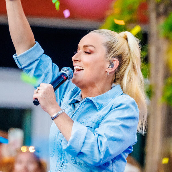 Samantha Steenwijk te zien tijdens Muziekfeest van het Jaar