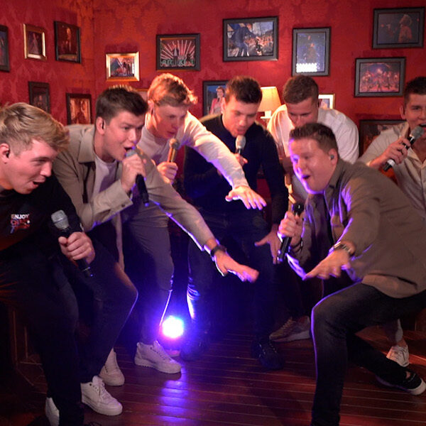 'Blikkendag' van Sven Versteeg en Likke Pêhp staat op #1 in de Sterren NL Top 25!