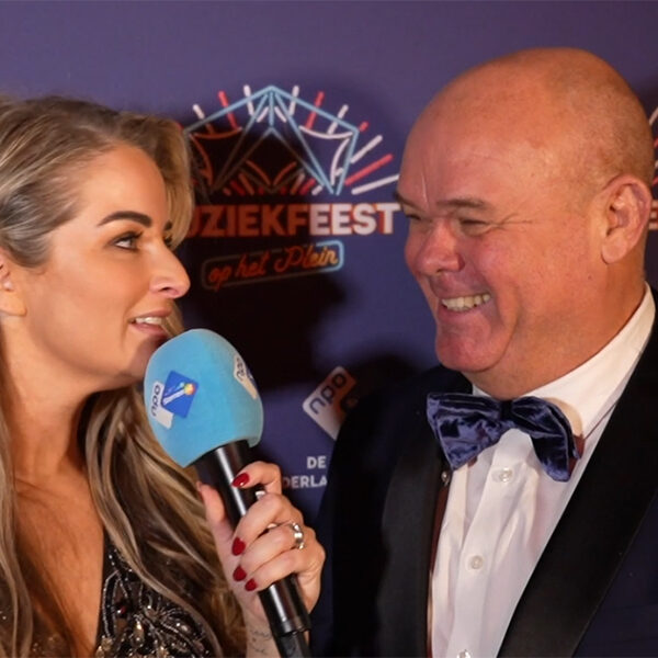 Nieuwe duetten, huwelijksaanzoeken en Expeditie Robinson? Dit zijn de plannen van 2023!